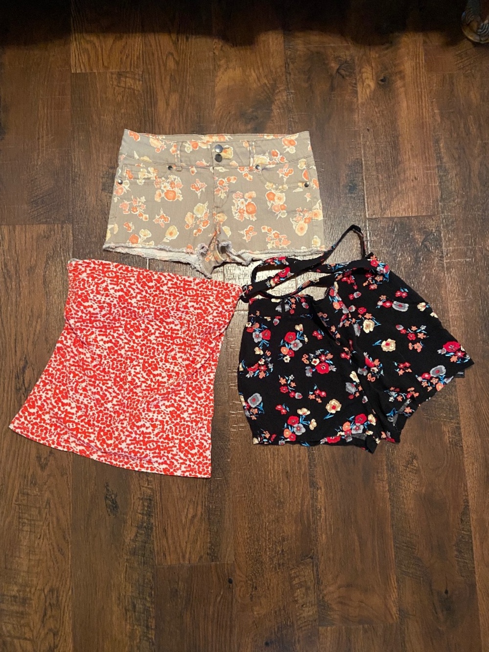 Like new Forever 21 Denim Shorts,H&M Top,XXI Shorts Set of3 piece SzM
